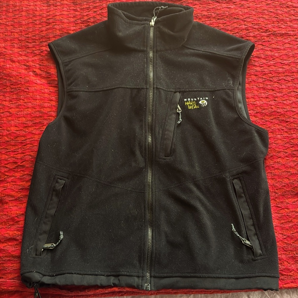 Men’s XL Mountain Hardwear black zip up vest. 
Excellent condition.